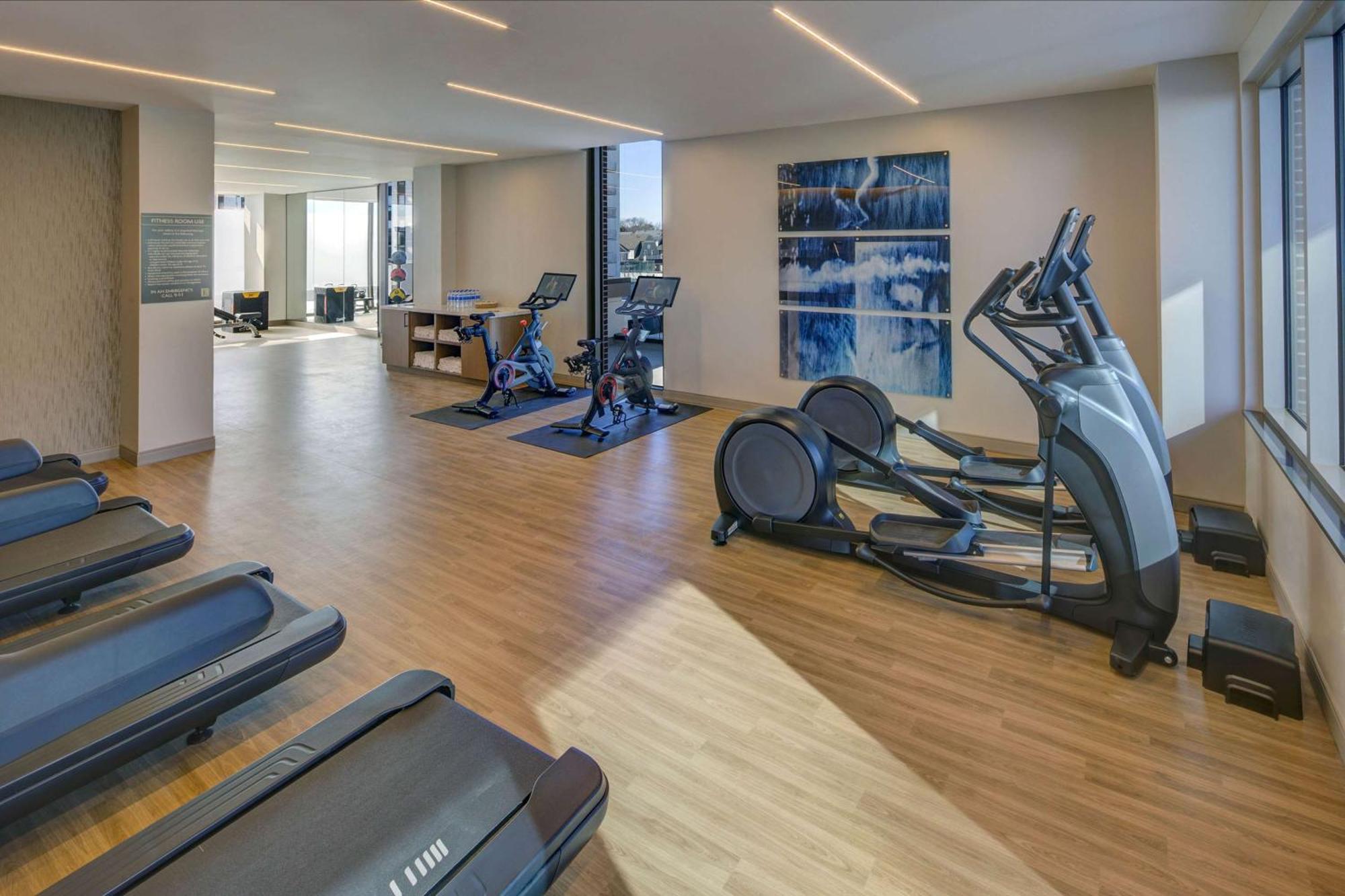 Embassy Suites By Hilton Virginia Beach Oceanfront Resort المظهر الخارجي الصورة